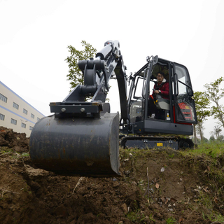 Excavadora de 1,8 toneladas con pluma oscilante y orugas extensibles